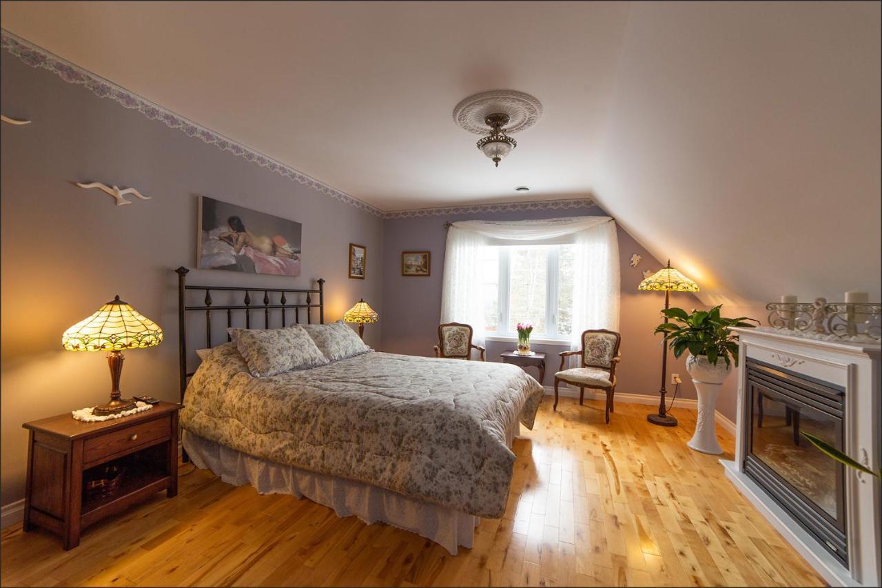 Bed and Breakfast Au Coeur De Saint-Sauveur-des-Monts Exterior foto