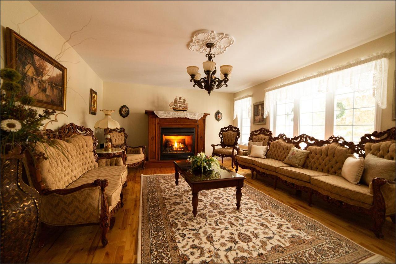 Bed and Breakfast Au Coeur De Saint-Sauveur-des-Monts Exterior foto