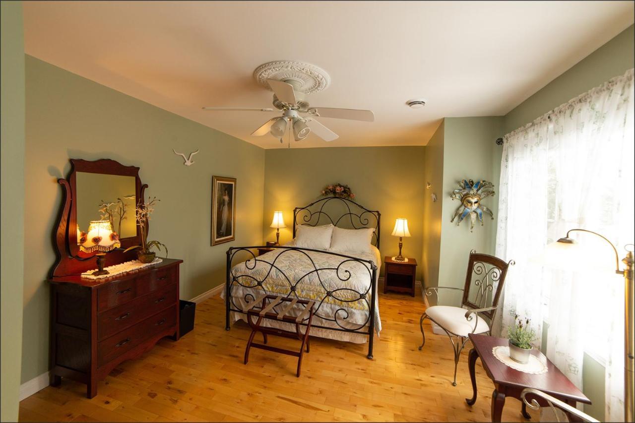 Bed and Breakfast Au Coeur De Saint-Sauveur-des-Monts Exterior foto